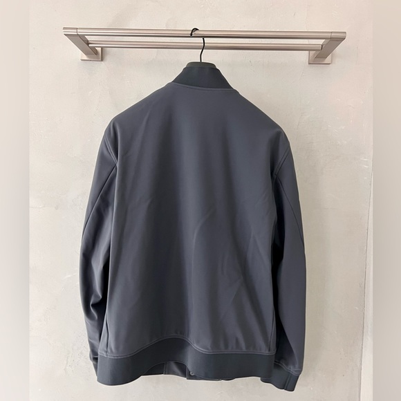 NWT Theory Men’s Murphy Precision Ponte Jacket - Size M, Color Blue - Picture 5 of 5